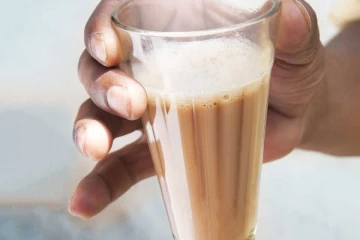 டைப் 2 நீரிழிவு நோயாளிகள் தினமும் ஏலக்காய் டீ குடிக்கலாமா? இனி முழுசா தெரிஞ்சிக்கோங்க!