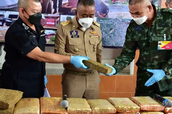 இந்தாண்டின் மிகப்பெரிய போதை மருந்து வேட்டை! | This Year S Biggest Drug Hunt