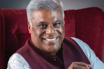 ඉන්දීය සිනමාවේ ලොකුම දුෂ්ඨයා ලංකාවට ගොඩ බැහැලා LIVE ඇවිත් ලංකාව ගැන කියපු දේ.(VIDEO)