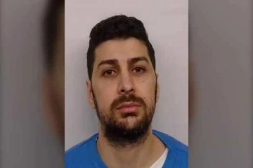 ஆபத்தான கொலைக் குற்றவாளி கனேடிய சிறையிலிருந்து தப்பியோட்டம்