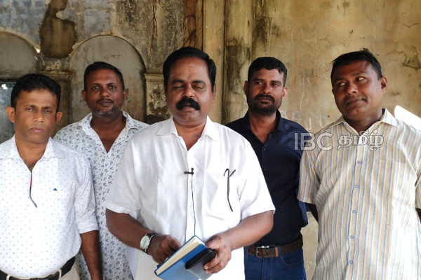 இடிந்து விழுந்த மந்திரிமனையை பார்வையிட்ட சிறீதரன் எம்.பி | Archaeological Monuments Place In Nallur Jaffna