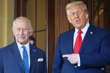 ஜெலென்ஸ்கியை வறுத்தெடுத்தது போல் நடக்கலாம்: சார்லஸ் மன்னர் - ட்ரம்ப் சந்திப்பில் எழுந்த அச்சம்