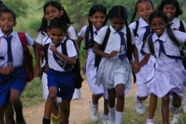 தமிழ் பாடசாலைகளுக்கு இன்று விசேட விடுமுறை ; வடக்கு பாடசாலைகள் இயங்கும் | Holiday Tamil Schools Except North Schools Today