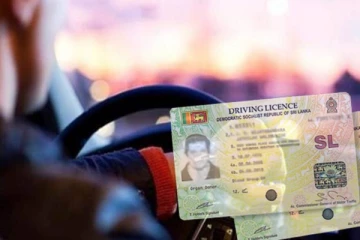 காரை செலுத்திய தேரர் கைது