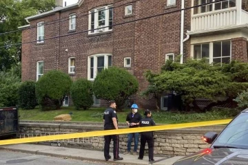 ரொறொன்ரோவில் மின்சாரம் தாக்கியதில் தொழிலாளர்கள் வைத்தியசாலையில் அனுமதி!