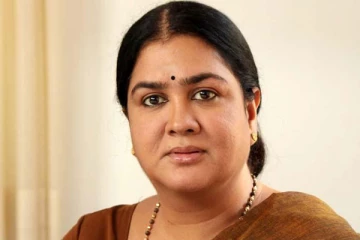 அந்த பழக்கத்தால் கணவரை விட்டு பிரிந்த நடிகை ஊர்வசி..!