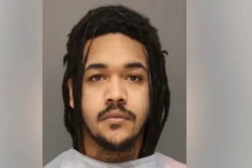 அமெரிக்க இளைஞன் செல்போனில் இருந்த கண் தெரியாத, வாய் பேசமுடியாத பெண் வீடியோக்கள்! அம்பலமான பின்னணி