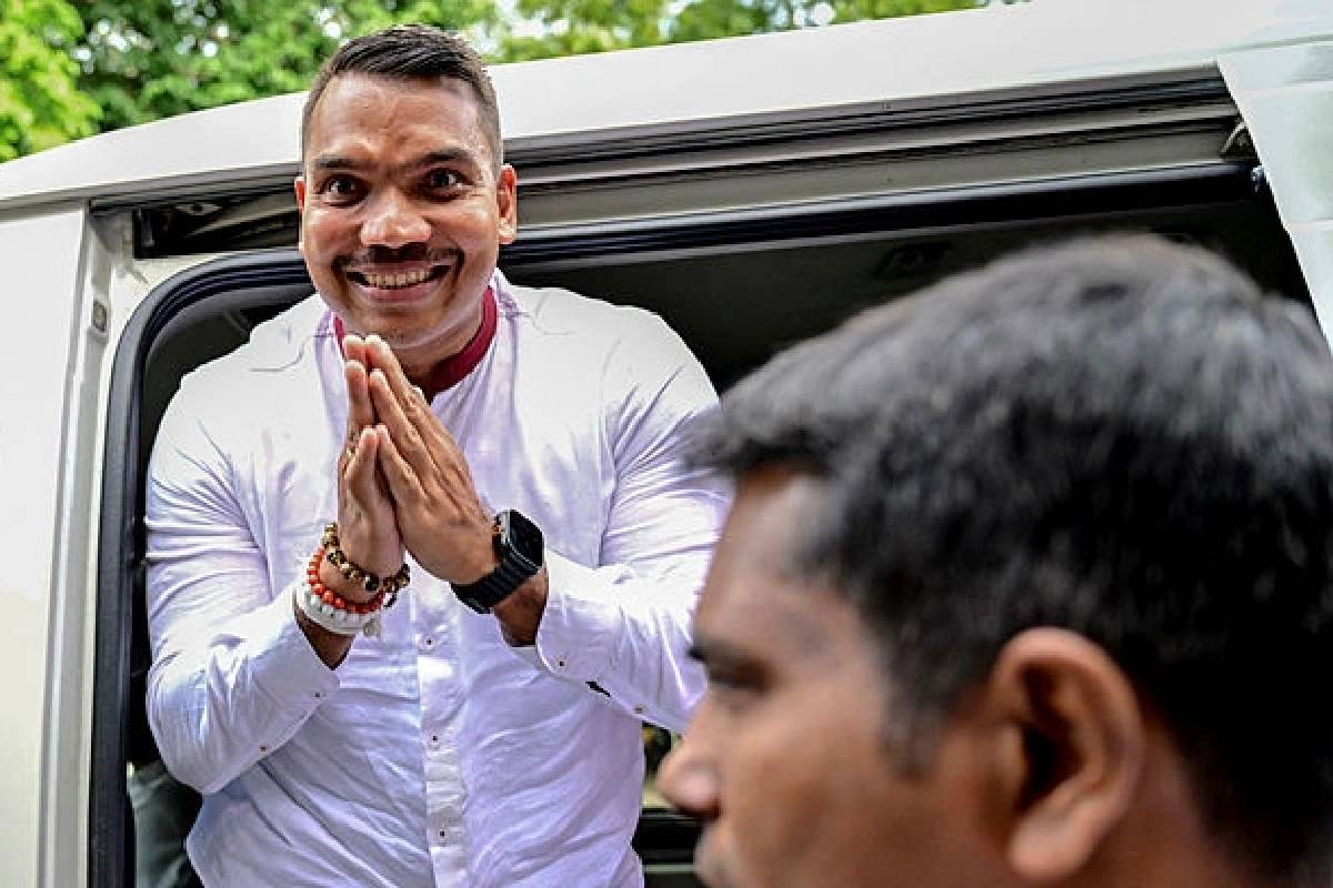 ஏர்பஸ் விமானக் கொள்முதல் சர்ச்சை! நாமல் தொடர்பில் நீதிமன்றில் அம்பலமான உண்மைகள் | Airbus Emails Reveal Communications With Namal ஏர்பஸ் விமானக் கொள்முதல் சர்ச்சை! நாமல் தொடர்பில் நீதிமன்றில் அம்பலமான உண்மைகள் | Airbus Emails Reveal Communications With Namal