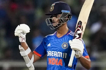 ஒரு பந்தில்...13 ரன்கள்!! அசால்ட்டாக உலக சாதனை படைத்த ஜெய்ஸ்வால்