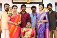 பாண்டியன் ஸ்டோர்ஸ் சீரியலை பின்னுக்கு தள்ளி, TRP-யை வெளுத்து வாங்கிய பிரபல நடிகரின் திரைப்படம்..