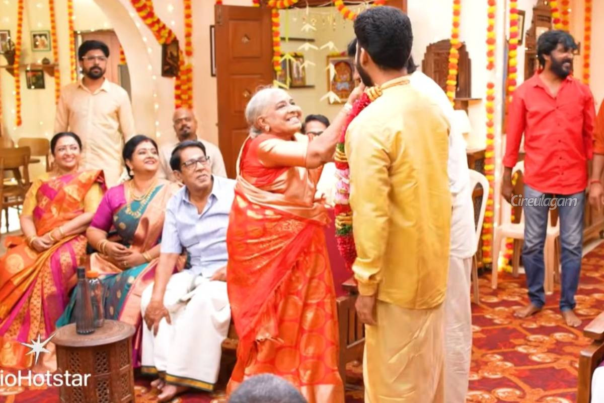 கோலாகலமாக நடக்கும் முத்து-மீனா, ரவி-ஸ்ருதி திருமணம்... சிறகடிக்க ஆசை சீரியல் கொண்டாட்டமான புரொமோ | Siragadikka Aasai 20Th To 23Rd August 2026 Promo கோலாகலமாக நடக்கும் முத்து-மீனா, ரவி-ஸ்ருதி திருமணம்... சிறகடிக்க ஆசை சீரியல் கொண்டாட்டமான புரொமோ | Siragadikka Aasai 20Th To 23Rd August 2026 Promo