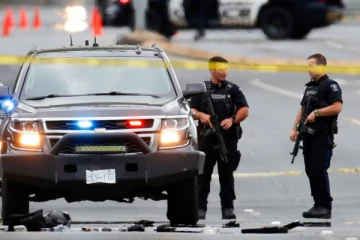 கனடாவின் முக்கிய பகுதியில் கத்தி குத்து தாக்குதல்:மூவர் பலி