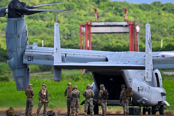 நெருங்கிய அமெரிக்க போர்க்கப்பல்... எந்த நேரத்திலும் தாக்கத் தயாராக இருக்கும் ட்ரம்ப் | Us Warships Edging Closer