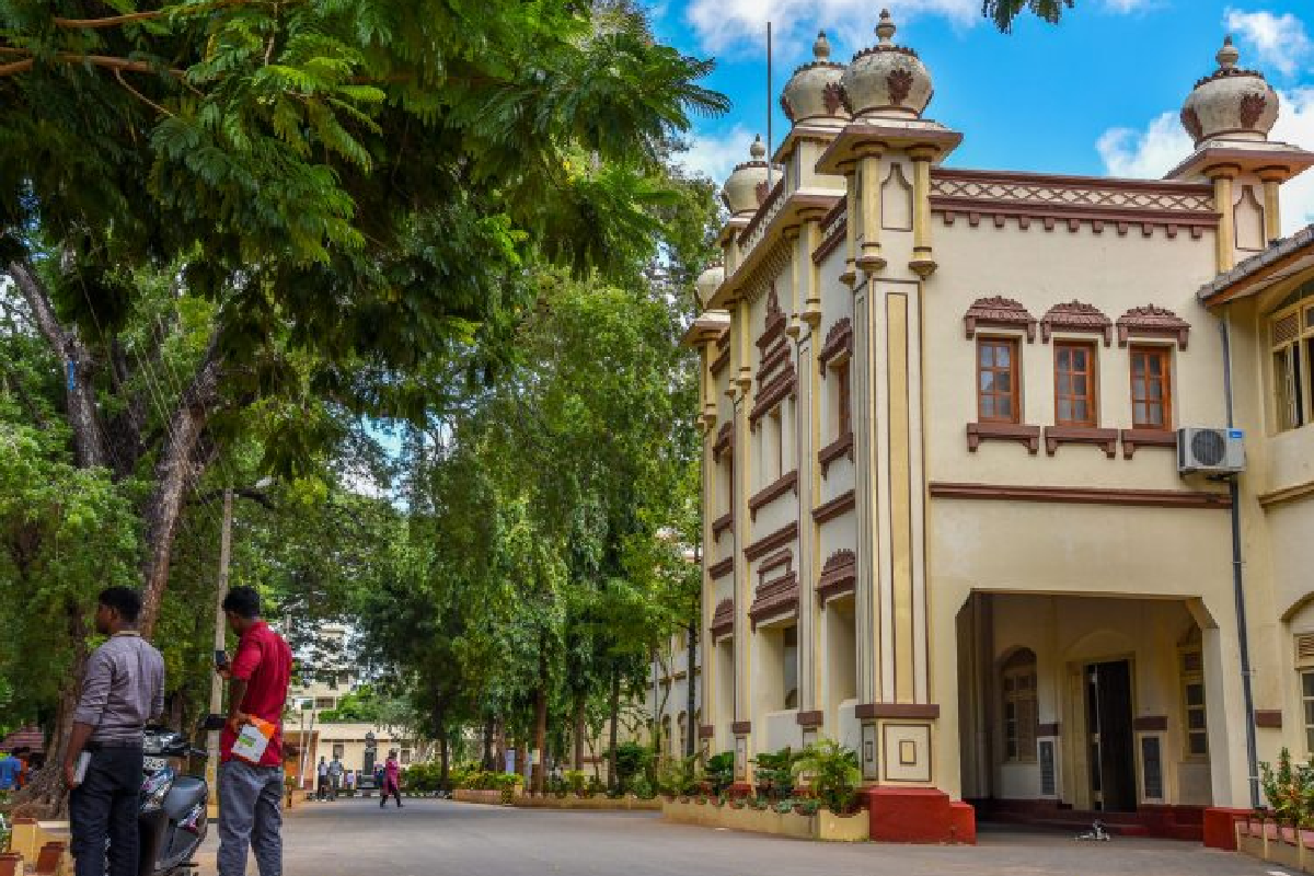 யாழ்ப்பாண பல்கலைக்கழக கலைப்பீட பீடாதிபதியாக பேராசிரியர் நாகமுத்து பிரதீபராஜா தெரிவு | Prof Pradeeparaja Dean Of Faculty Of Arts Jaffna யாழ்ப்பாண பல்கலைக்கழக கலைப்பீட பீடாதிபதியாக பேராசிரியர் நாகமுத்து பிரதீபராஜா தெரிவு | Prof Pradeeparaja Dean Of Faculty Of Arts Jaffna