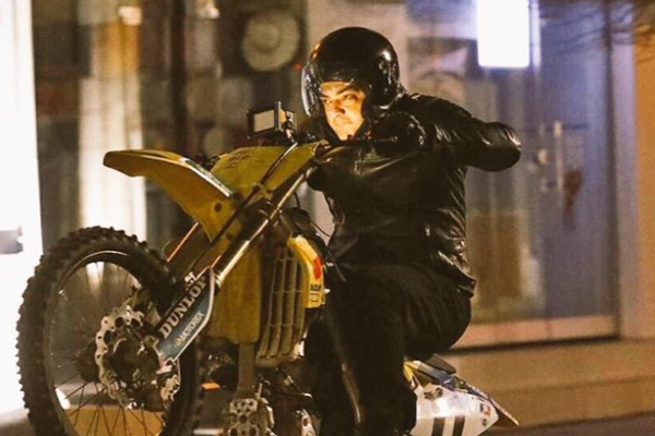 வலிமை படம் பார்க்க வந்த அஜித்தின் மனைவி, மகள்- ரசிகர்கள் சொன்ன கியூட்டான விஷயம் | Fan Express His Love For Ajith