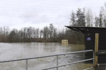 தென்கிழக்கு பிரான்சில் கடும்புயல்: 7 பேரைக் காணவில்லை