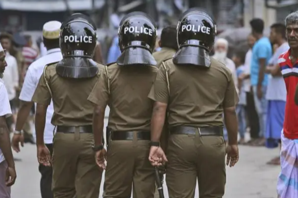 கைபேசிக்கு விசேட விலைக்கழிவு - போலியான விளம்பரம் மூலம் யாழ். இளைஞனிடம் பண மோசடி | Phone Special Discount Money Laundering In Jaffna