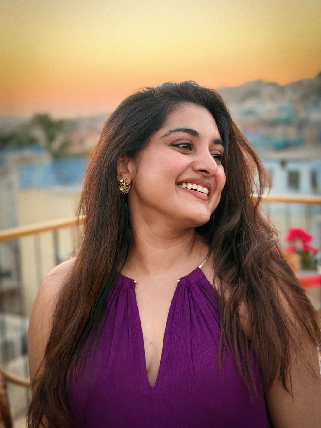 மேக்கப் இல்லாமல் சிம்பிள் லுக்கில் வலம் வரும் நடிகை நிவேதா தாமஸ்.. இப்படி மாறிட்டாரே! 2 Gallery