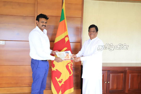பந்துலவிடம் செந்தில் தொண்டமான் முன்வைத்துள்ள கோரிக்கை(Photos) | Senthil Thondaman And Bandhula Gunawardena Meeting