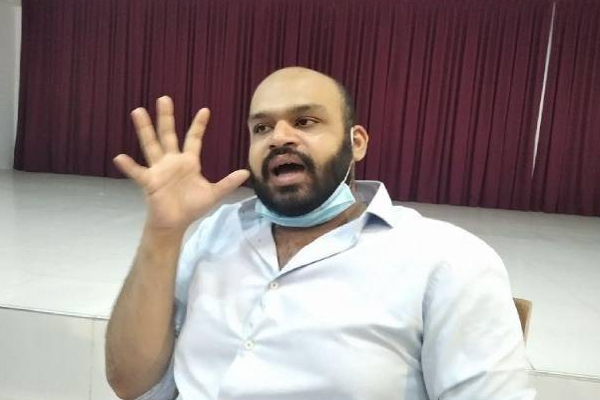 கூட்டமைப்பு எம்.பி யின் காரியாலத்தின் பெயர் பலகை விசமிகளால் சேதம்! | Shanakiyan People Meeting Office Name Board Damage