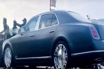 லண்டனில் திருடப்பட்ட சொகுசு கார் பாகிஸ்தானில் மீட்பு!