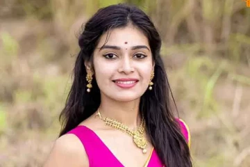 அடை மழையிலும் போட்டோஷூட்.. நடிகை தர்ஷா குப்தாவின் வைரல் புகைப்படங்கள்