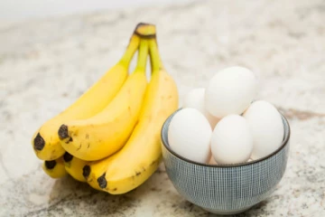 முட்டையுடன் இந்த உணவுகளை மட்டும் சேர்த்து  சாப்பிடாதீங்க.. இந்த பிரச்சினையை ஏற்படுத்துமாம்! உஷார்