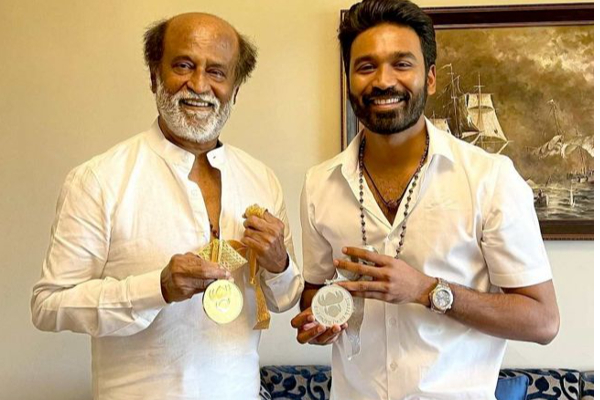 தனுஷிடம் இருந்து கொஞ்சகொஞ்சமா குறையும் மரியாதை!! சூப்பர் ஸ்டாருக்கு 2021 மருமகனாக போட்ட வாழ்த்து | Dhanush Wishes With Rajinikanth 2021 22 Differents