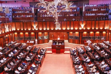 හදිසි නීතිය ඇතුලත් මහජන ආරක්ෂක ආඥා පනත සම්මත වෙයි