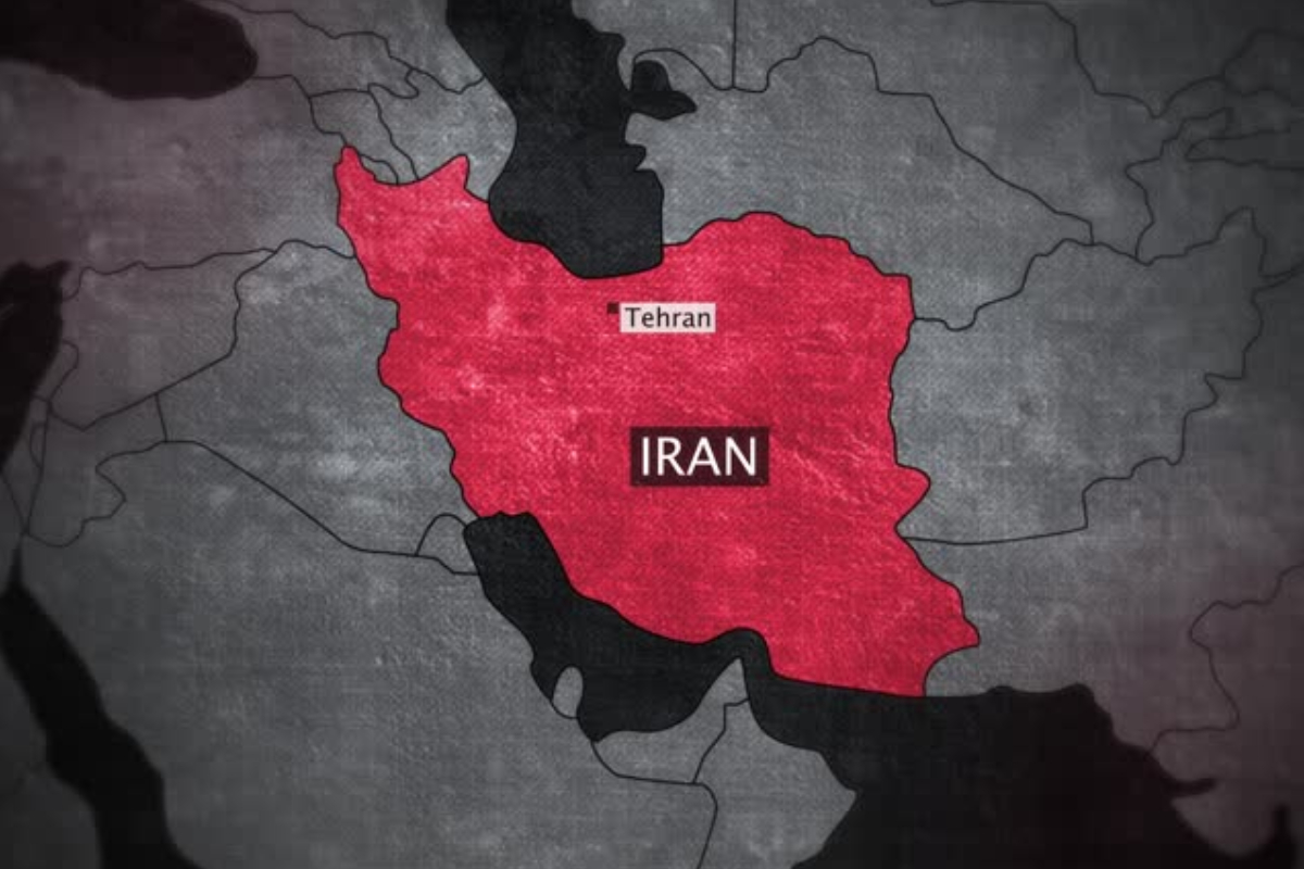 பதிலடி கற்பனைக்கு எட்டாத கடுமையாக இருக்கும்: ஈரான் அதிரடி எச்சரிக்கை - அண்டை நாட்டு அமெரிக்க தளங்களும் இலக்கு | Middle East Conflict Iran Warns America