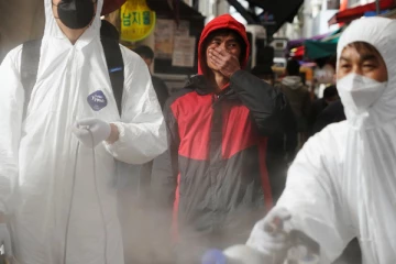 வேகமெடுக்கும் கொரோனா;   பாரம்பரிய முறைகளுக்கு தாவிய வடகொரிய  மக்கள்!