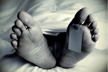 காட்டு யானைகளின் தாக்குதலுக்கு இலக்காகி வனவிலங்கு அதிகாரி பலி