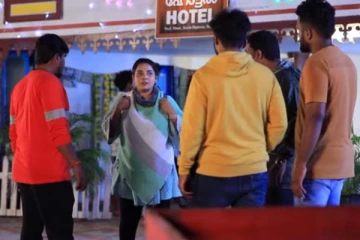 ரவுடி பசங்களிடம் சிக்கிய இனியா... பொங்கி எழுந்த பாக்கியா செய்த அட்டகாசம்