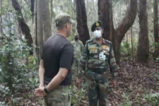 போலி என்கவுண்டரில் ஈடுபட்டதாக 3 ராணுவ அதிகாரிகள் மீது குற்றப்பத்திரிகை