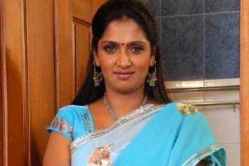 கிளாமர் நடிகை புவனேஸ்வரியை நியாபகம் இருக்கா?.. இப்போ என்ன செய்கிறார் தெரியுமா?