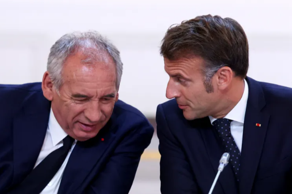 பழையவர் இராஜினாமா; புதிய பிரதமரை தேடும் பிரான்ஸ் ஜனாதிபதி | Resigns French President Seeks New Prime Minister