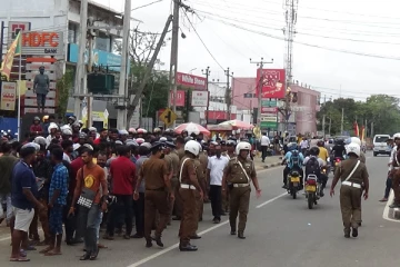 இரவோடு இரவாக பணம் படைத்தவர்களுக்கு வழங்கப்பட்ட மண்ணெண்ணெய் - முகாமையாளர் கைது!