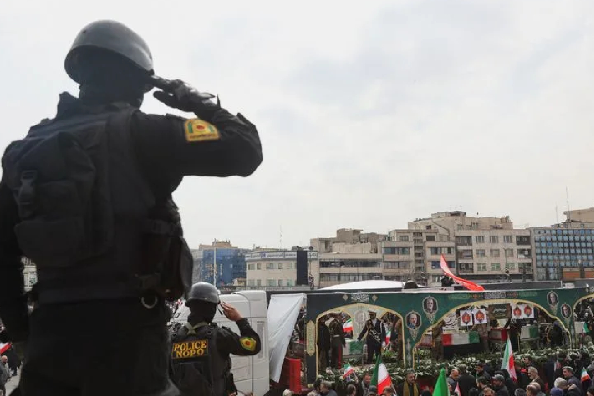 ஈரானில் 32 இலட்சம் மக்கள் இடம்பெயர்வு : ஐ.நாவின் அதிர்ச்சித் தகவல் | 3 2 Million People Displaced In Iran