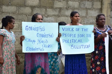 கௌரவமான உரிமை கோரி பொலிகண்டியில் கவனயீர்ப்பு போராட்டம் (Video)