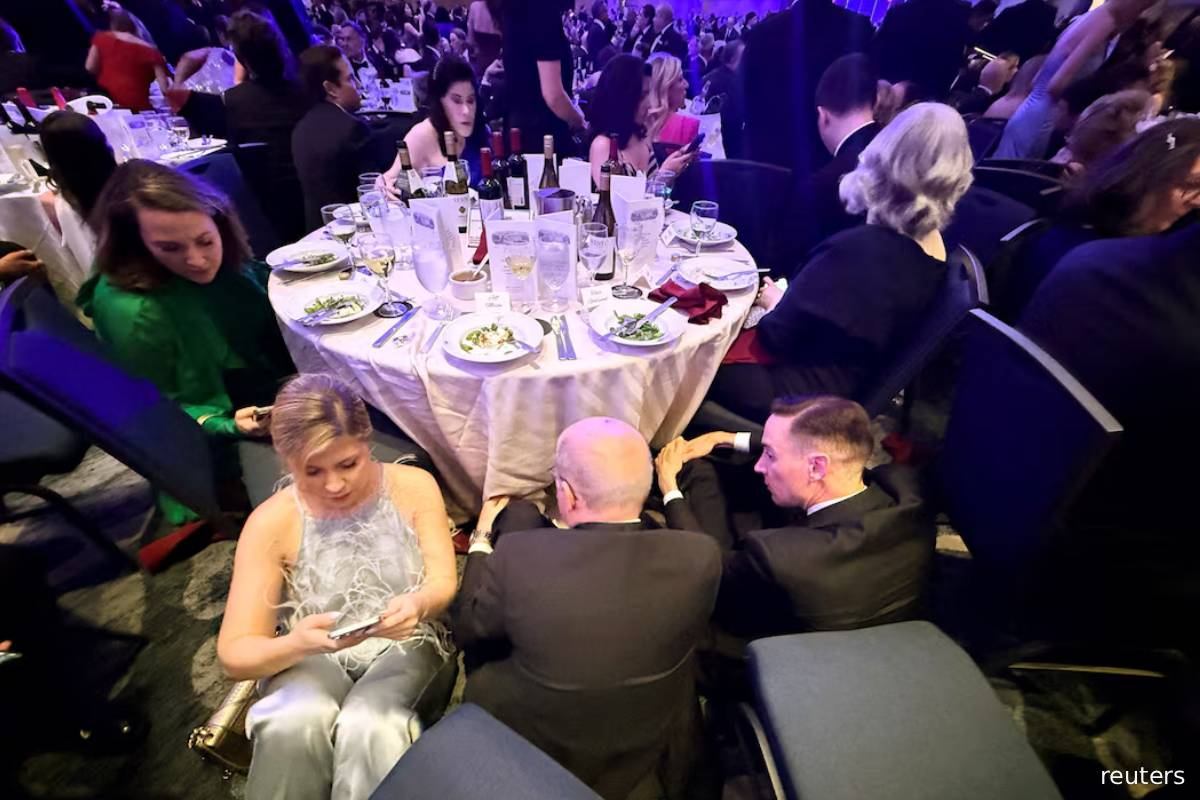 அமெரிக்க ஜனாதிபதி படுகொலை செய்யப்பட்டால், யார் பொறுப்பேற்பார்கள்? | Who Takes Charge If The Us