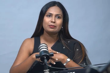 පොලිසියට යන්න නියමිත ඇඳුමක් ඕනේද? - නීතිඥවරියකගෙන් විශේෂ පැහැදිලි කිරීමක්