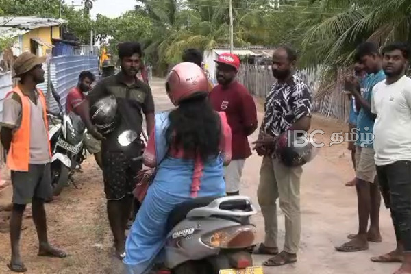 யாழில் அரச அதிகாரியின் அலட்சிய பதிலால் ஆத்திரமடைந்த பிரதேச மக்கள்! | Water Project Clash In Maruthankerny