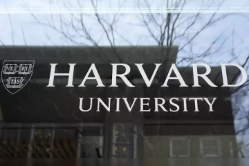 ஹார்வர்ட் பல்கலைக்கு அடுத்த எச்சரிக்கை ; வெளிநாட்டு மாணவர் சேர்க்கைக்கு தடை