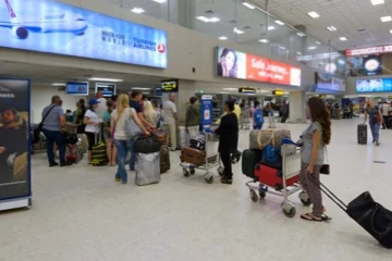 இலங்கை வரும் வெளிநாட்டு பயணிகள் தொடர்பில் வெளியான புதிய அறிவிப்பு