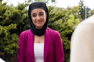 கனடாவில் கவுன்சிலர் ஆன இந்திய வம்சாவளியை சேர்ந்த சீக்கிய பெண்