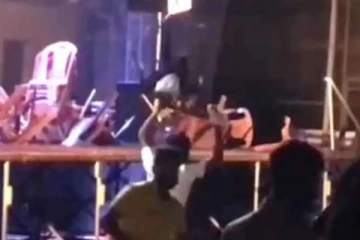 இலங்கையில் இசை நிகழ்ச்சியால் ஏற்பட்ட பரபரப்பு