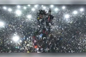 බුදු අම්මෝ මෙච්චර සෙනඟක් මොනවද මේ පොර කකා බලන්නේ..(VIDEO/PHOTO)