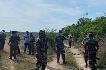 யாழில் மணல் கொள்ளையர்கள் அட்டகாசம்!  விசேட அதிரடி படையினர் சிலர் காயம்