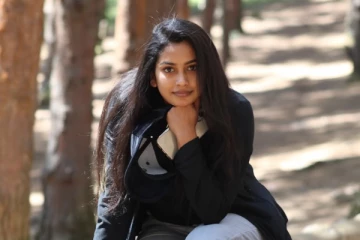 மூன்று முடிச்சு சீரியல் நடிகை ஸ்வாதியின் லேட்டஸ்ட் போட்டோஷூட்..