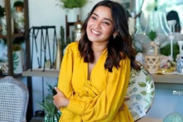 இளம் நாயகி நடிகை அனிகா சுரேந்தரின் அழகிய இன்ஸ்டா புகைப்படங்கள்